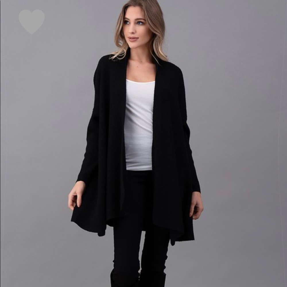 Soft black 70% cashmere sweater - Picture 1 of 6